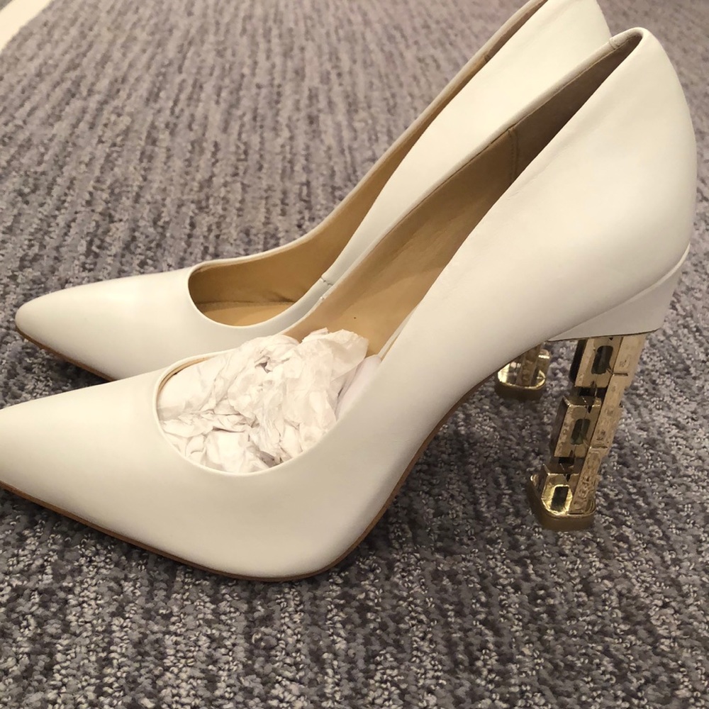 Katy Perry white leather pump gold stack heel